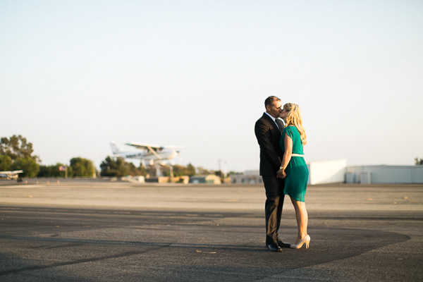 los-angeles-airport-engagement-photos (9)