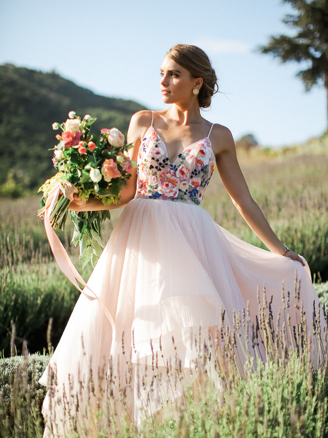 romantic-lavender-field-bridal-inspiration-shoot-0008