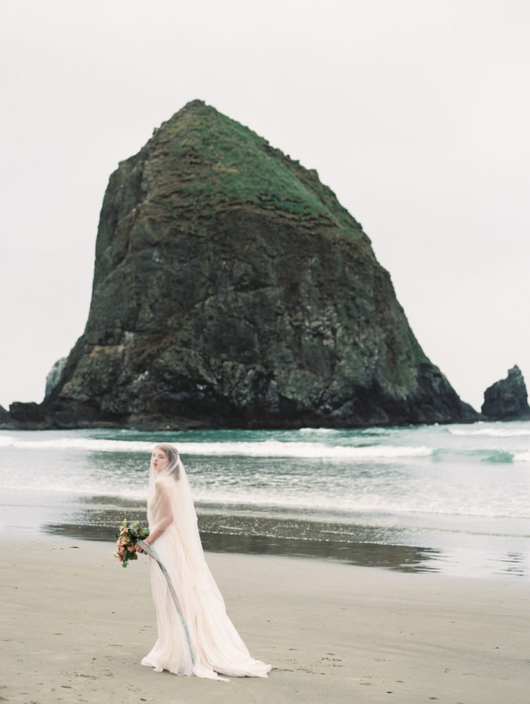 oregon-coast-cannon-beach-bridal-wedding-photography-0002